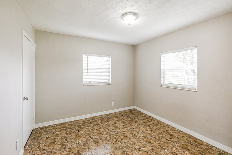 3,095/Mo, 6020 NE 3rd Ter Oakland Park, FL 33334 Bedroom View