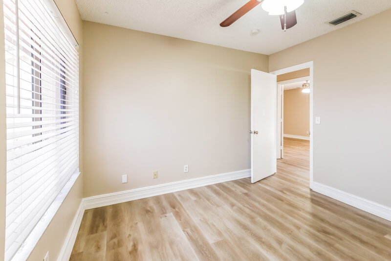 3,510/Mo, 640 SW 95th Ter Pembroke Pines, FL 33025 Main Bedroom View