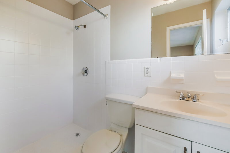 3,095/Mo, 7891 NW 14th St Pembroke Pines, FL 33024 Bathroom View