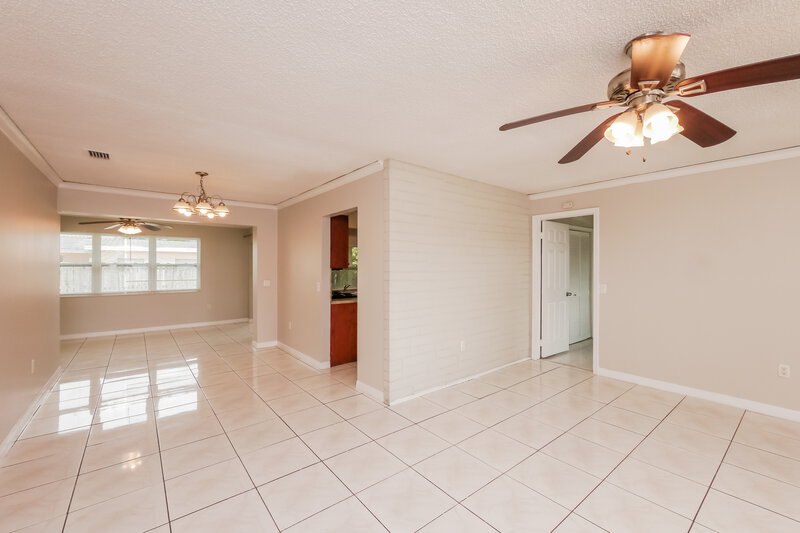 3,085/Mo, 9521 NW 25th St Sunrise, FL 33322 Foyer View