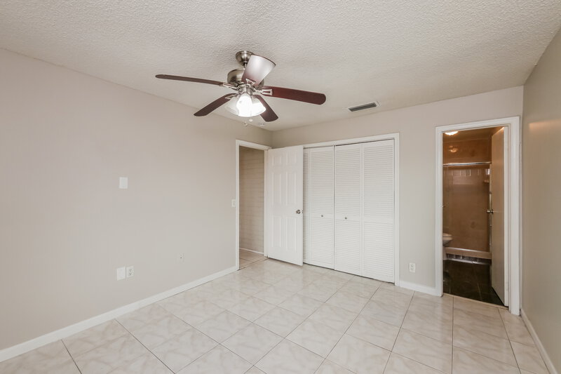 3,085/Mo, 9521 NW 25th St Sunrise, FL 33322 Main Bedroom View 2