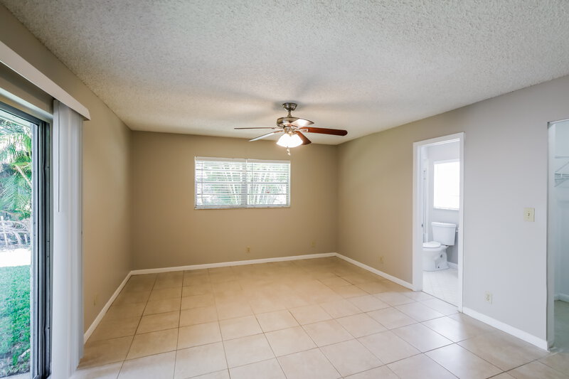 3,115/Mo, 9611 NW 44th Ct Sunrise, FL 33351 Main Bedroom View