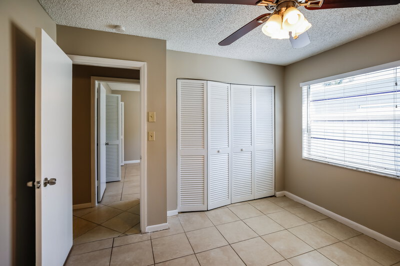 3,115/Mo, 9611 NW 44th Ct Sunrise, FL 33351 Bedroom View 3