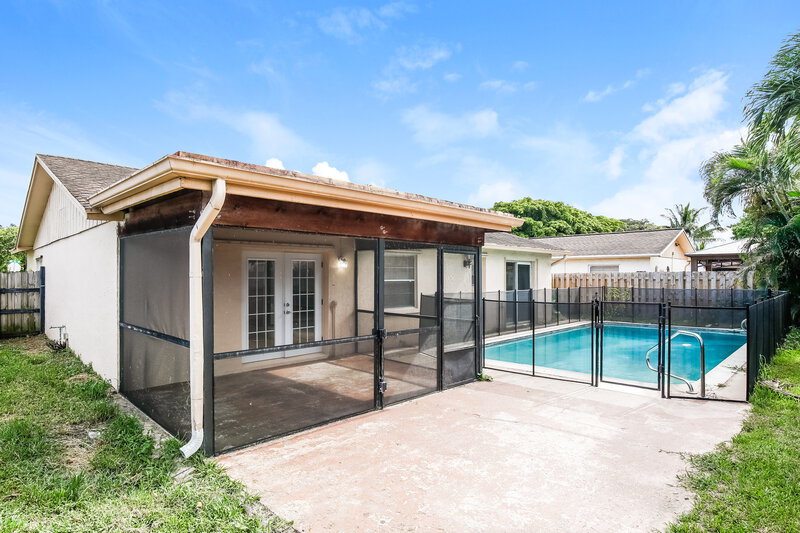 3,495/Mo, 9811 NW 23rd St Coral Springs, FL 33065 Rear View