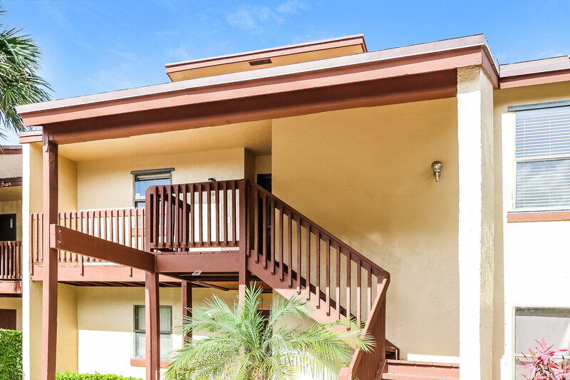 3,660/Mo, 304 Lakeview Dr E Royal Palm Beach, FL 33411 Front View 2