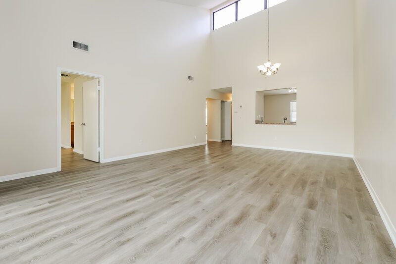 2,175/Mo, 304 Lakeview Dr E Royal Palm Beach, FL 33411 Living Room View