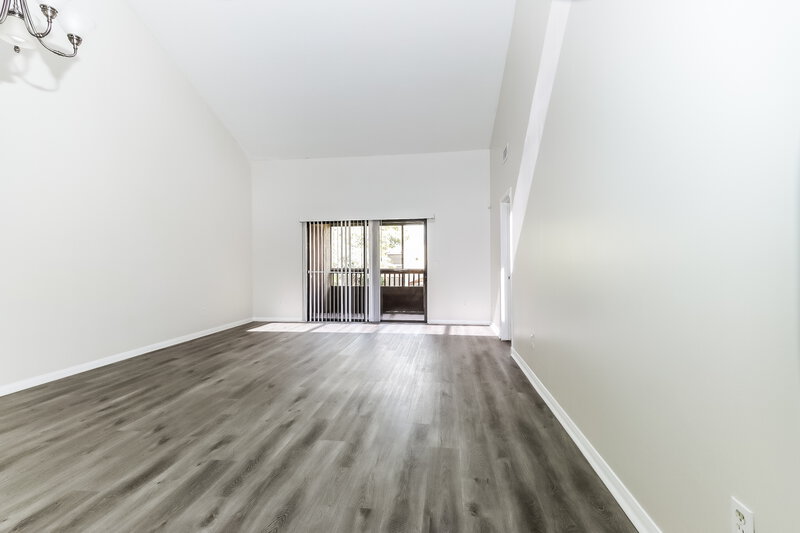 3,660/Mo, 304 Lakeview Dr E Royal Palm Beach, FL 33411 Living Room View