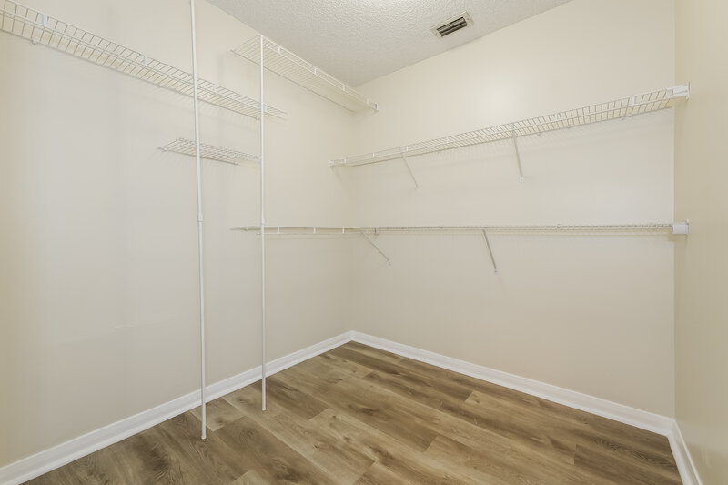 2,175/Mo, 304 Lakeview Dr E Royal Palm Beach, FL 33411 Walk In Closet View