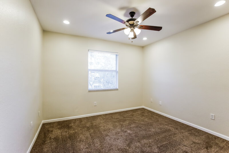 0/Mo, 2423 NW 31st Ct Oakland Park, FL 33309 Bedroom View 2