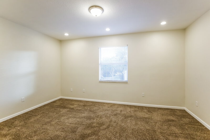 0/Mo, 2423 NW 31st Ct Oakland Park, FL 33309 Bedroom View 3