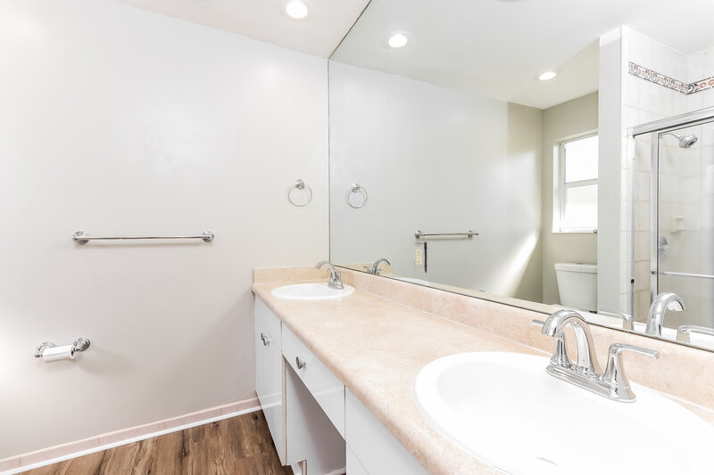 3,835/Mo, 1256 SW 9th Ave Boca Raton, FL 33486 Main Bathroom View