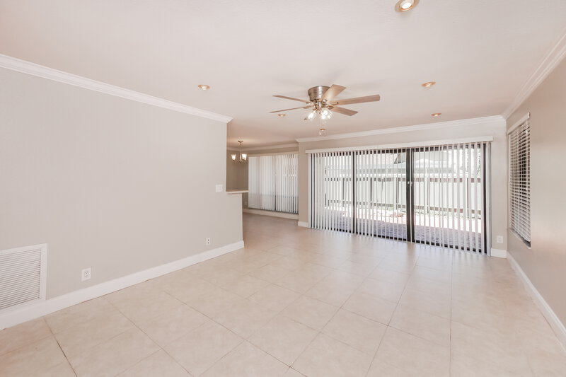 0/Mo, 8741 Cleary Blvd Plantation, FL 33324 Living Room View 2