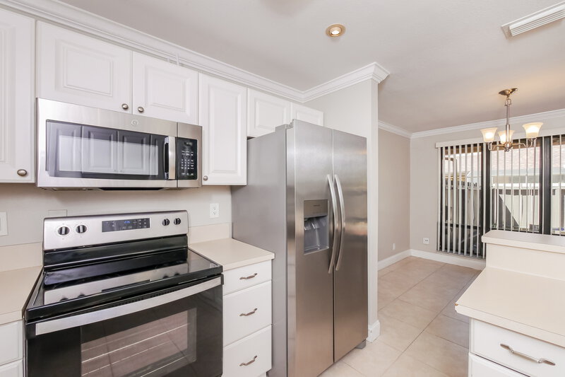 0/Mo, 8741 Cleary Blvd Plantation, FL 33324 Kitchen View