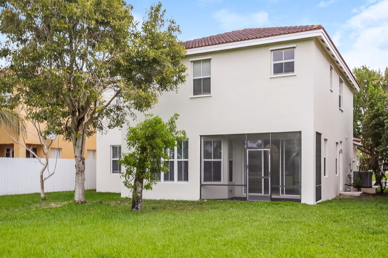 3,165/Mo, 24024 SW 107th Ct Homestead, FL 33032 Rear View