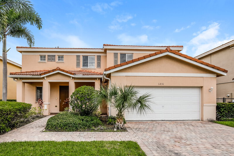 3,735/Mo, 1231 NW 204th St Miami Gardens, FL 33169 External View