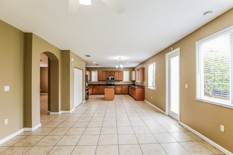 3,735/Mo, 1231 NW 204th St Miami Gardens, FL 33169 Dining Room View 2