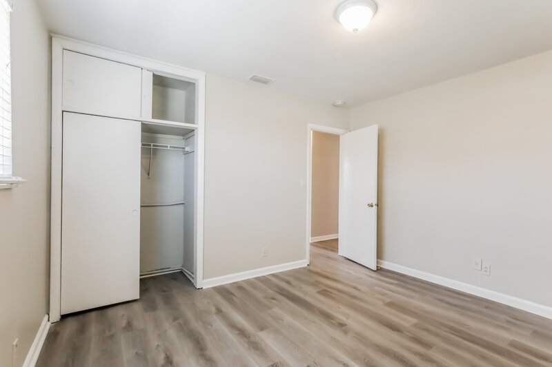 3,280/Mo, 6780 Pershing St Hollywood, FL 33024 Bedroom View 2