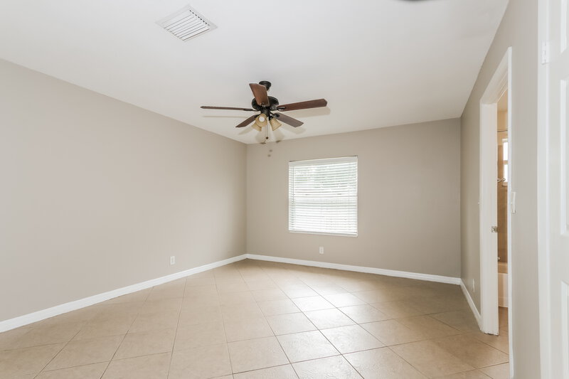 2,420/Mo, 6088 Oak Royal Dr Lake Worth, FL 33463 Main Bedroom View