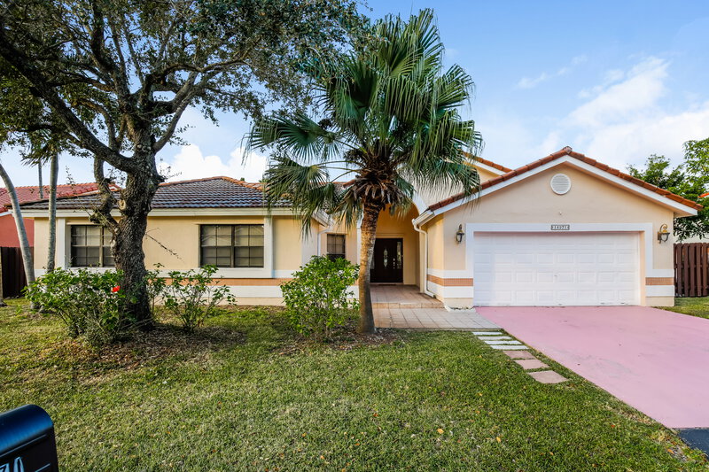 3,625/Mo, 14971 SW 46th Ter Miami, FL 33185 External View