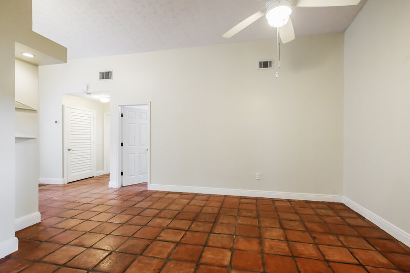 4,120/Mo, 5741 SW 162nd Ave Southwest Ranches, FL 33331 Living Room View