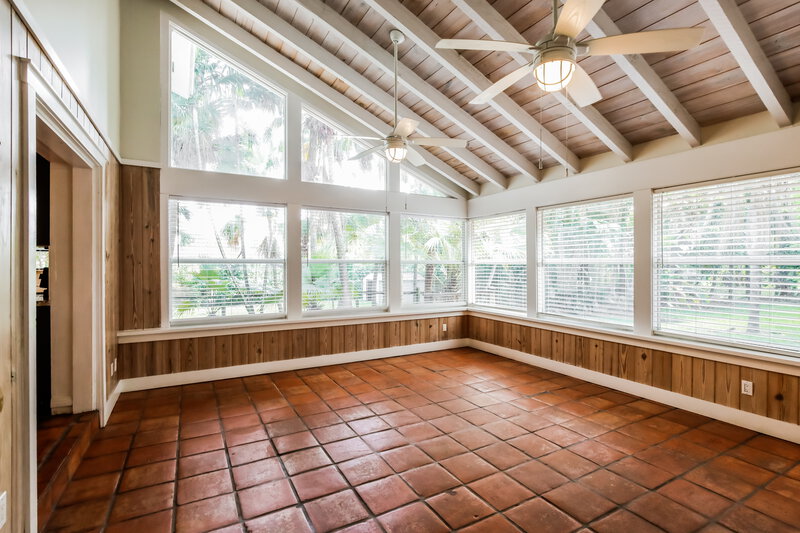 4,120/Mo, 5741 SW 162nd Ave Southwest Ranches, FL 33331 Family Room View 2