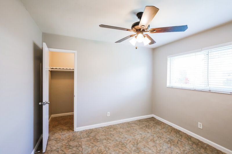 2,905/Mo, 3597 NW 37th Ave Lauderdale Lakes, FL 33309 Bedroom View 3