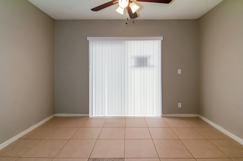 2,530/Mo, 4786 Arthur St Palm Beach Gardens, FL 33418 Family Room View
