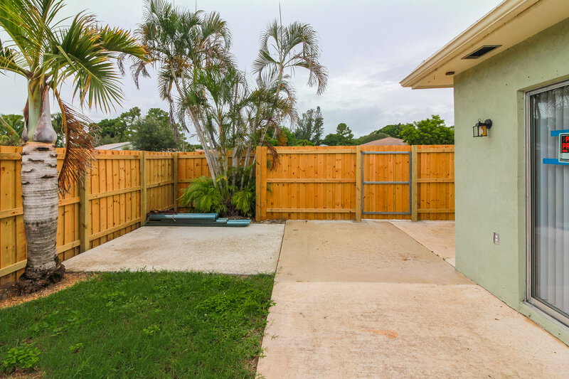 2,530/Mo, 4786 Arthur St Palm Beach Gardens, FL 33418 Patio View