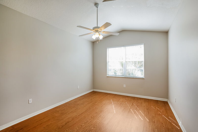 2,900/Mo, 12418 NW 53rd St Coral Springs, FL 33076 Main Bedroom View 2