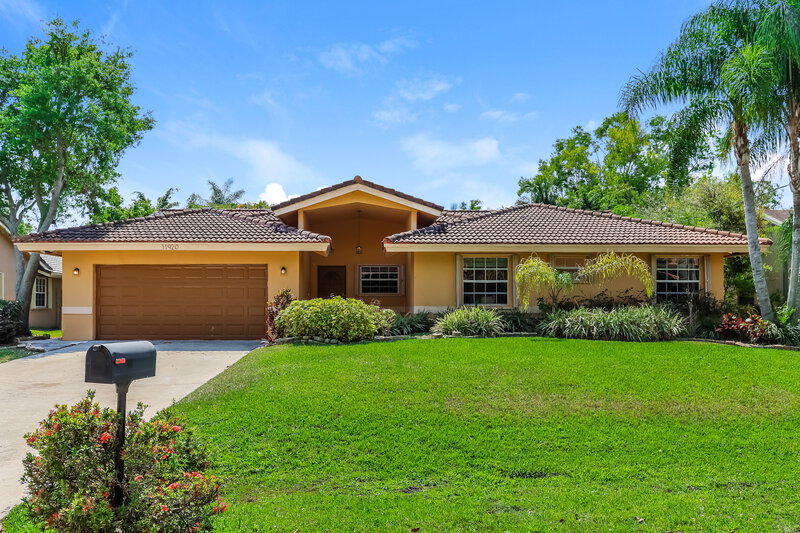 4,830/Mo, 11920 NW 24th St Plantation, FL 33323 External View