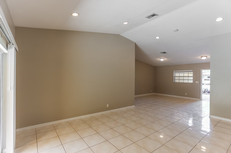4,830/Mo, 11920 NW 24th St Plantation, FL 33323 Dining Room View