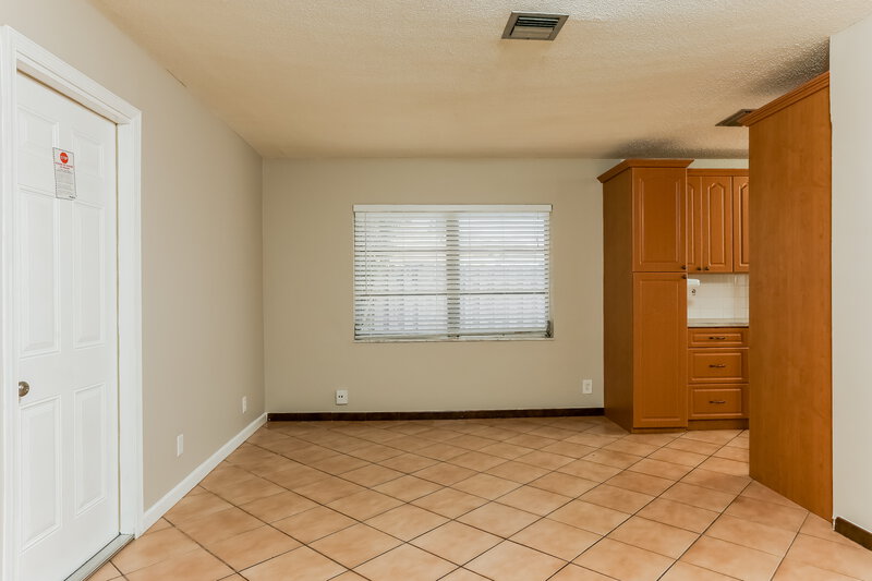 3,390/Mo, 6910 NW 84th St Tamarac, FL 33321 Dining Room View 2