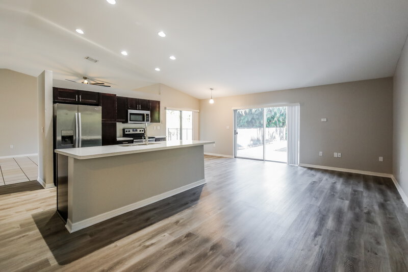 3,520/Mo, 19711 Cutler Ct Cutler Bay, FL 33189 Dining Room View 2