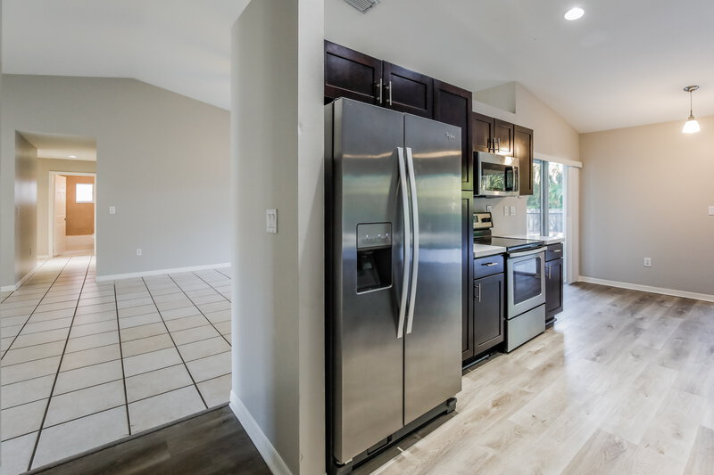 3,520/Mo, 19711 Cutler Ct Cutler Bay, FL 33189 Kitchen View 2