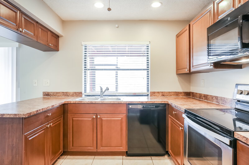 4,095/Mo, 10892 NW 21st St Coral Springs, FL 33071 Kitchen View 2