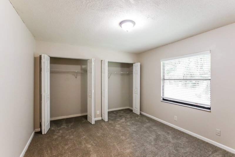 1,755/Mo, 5350 Elmhurst Rd Apt B West Palm Beach, FL 33417 Main Bedroom View 2