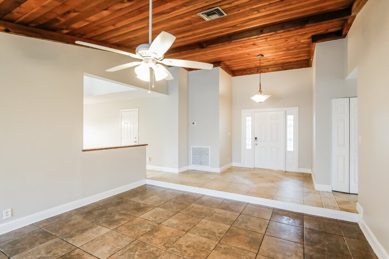 3,310/Mo, 4790 NW 85th Ave Lauderhill, FL 33351 Living Room View 2