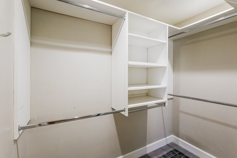 3,155/Mo, 3291 NW 65th St Fort Lauderdale, FL 33309 Walk In Closet View