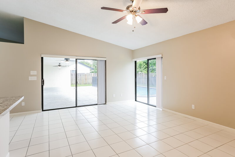 4,045/Mo, 4430 NW 65th Ter Lauderhill, FL 33319 Family Room View 2