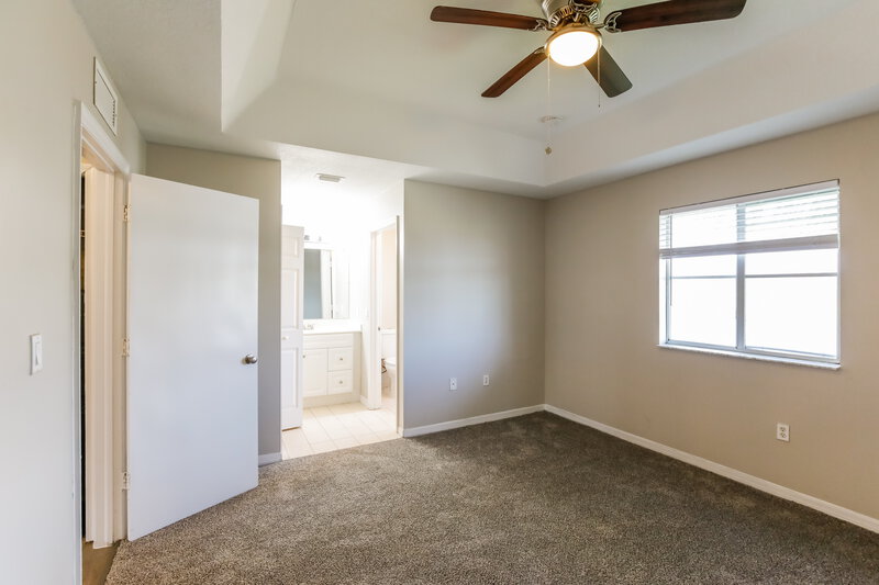 2,180/Mo, 1547 SE 31st Ct Homestead, FL 33035 Main Bedroom View 3