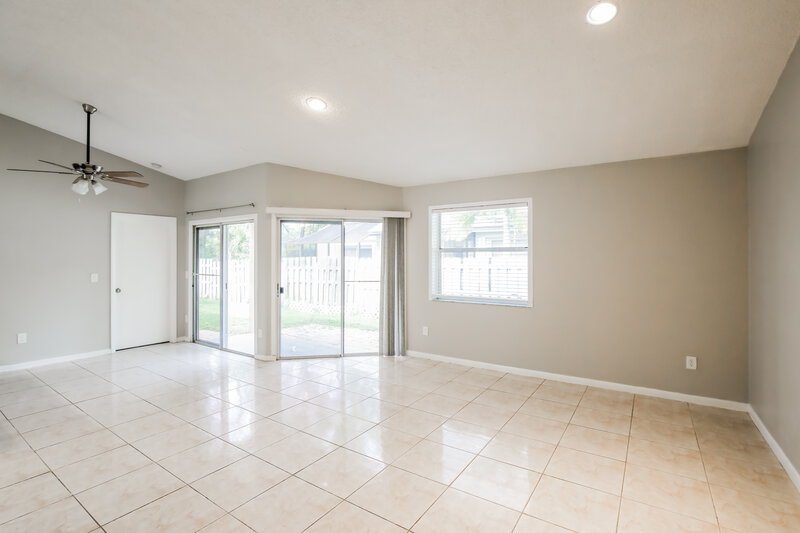 2,685/Mo, 9845 NW 9th Ct Plantation, FL 33324 Living Room View