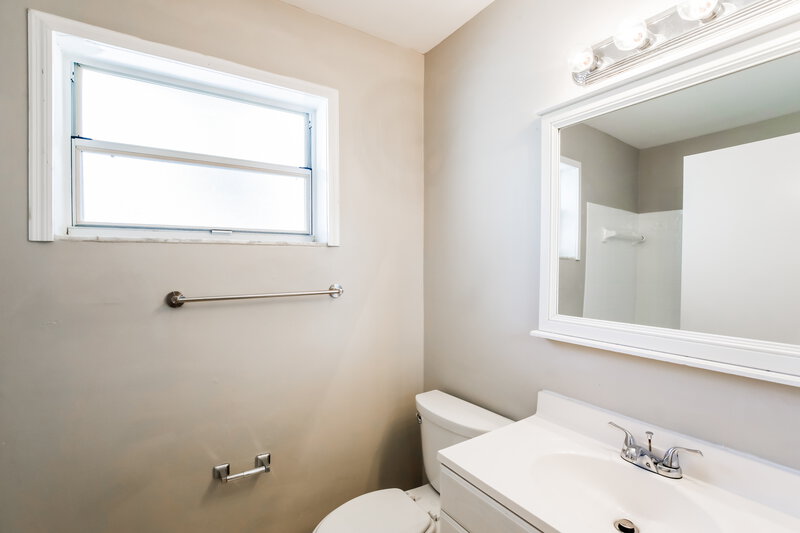 2,685/Mo, 9845 NW 9th Ct Plantation, FL 33324 Bathroom View