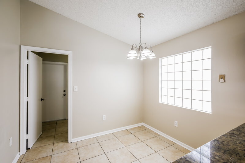 3,425/Mo, 16561 NW 9th St Pembroke Pines, FL 33028 Breakfast Nook View