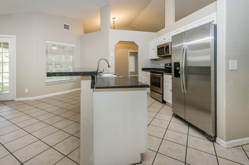 3,300/Mo, 16736 83rd Pl N Loxahatchee, FL 33470 Kitchen View