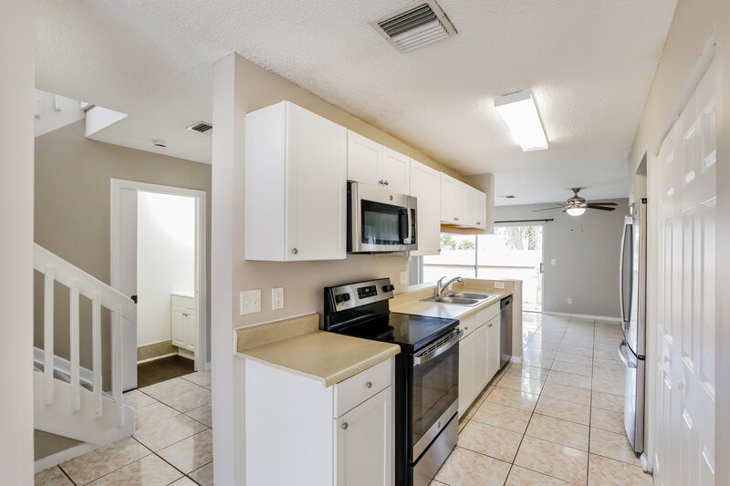 2,500/Mo, 21563 Sw 87Th Ct Miami, FL 33189 Kitchen View 2