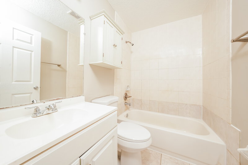 2,345/Mo, 3589 Quentin Ave Boynton Beach, FL 33436 Main Bathroom View