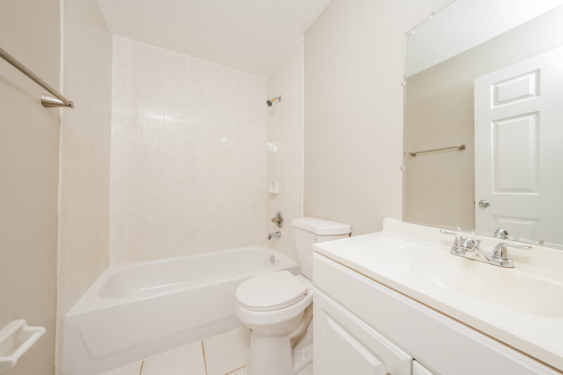 2,345/Mo, 3589 Quentin Ave Boynton Beach, FL 33436 Bathroom View