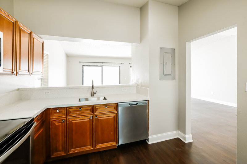 2,360/Mo, 13203 Sw 276Th Ter Homestead, FL 33032 Kitchen View 2