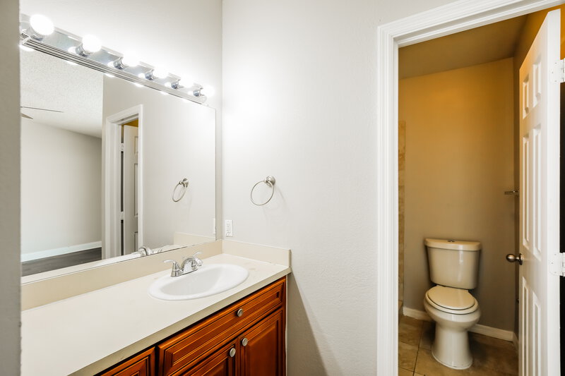 2,360/Mo, 13203 Sw 276Th Ter Homestead, FL 33032 Main Bathroom View