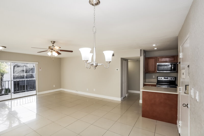 1,940/Mo, 10395 N Kendall Dr #V6 Miami, FL 33176 Misc View 6